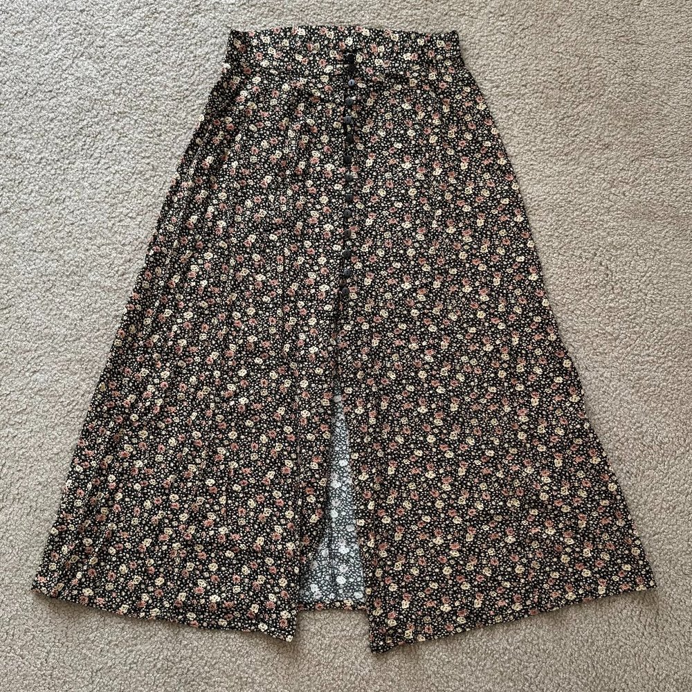 Floral skirt with front slit